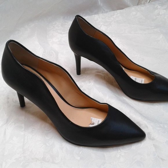 Vince Camuto Shoes - Vince Camuto Jaynita Pointed Toe Scallop 3" Heel Pumps Size 8M Black Leather